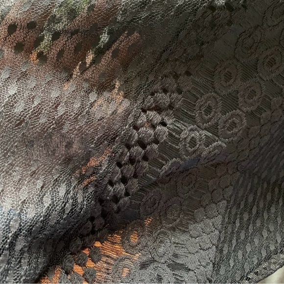 Max Studio Black Lace Top - Picture 4 of 4